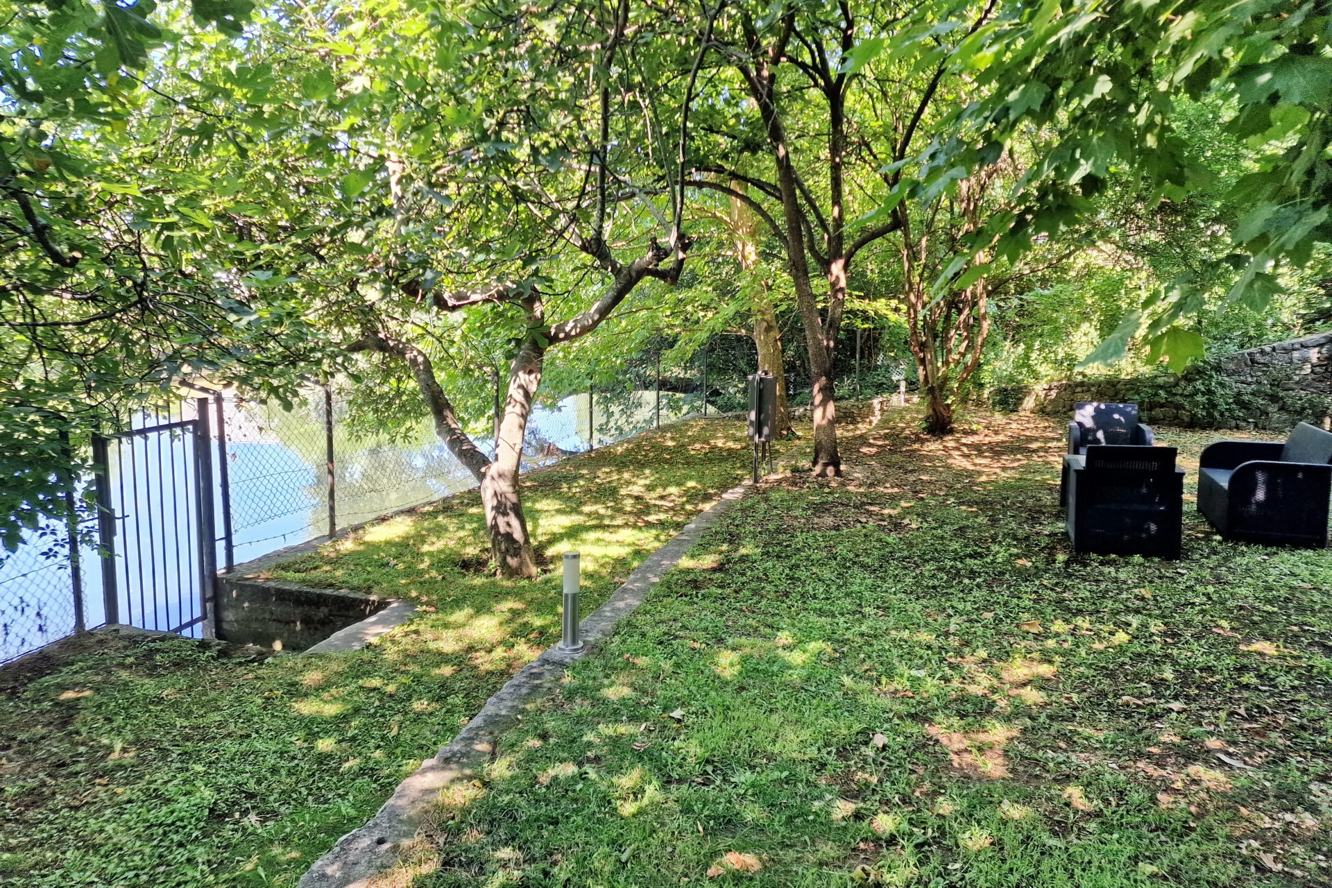 Path through trees to the river